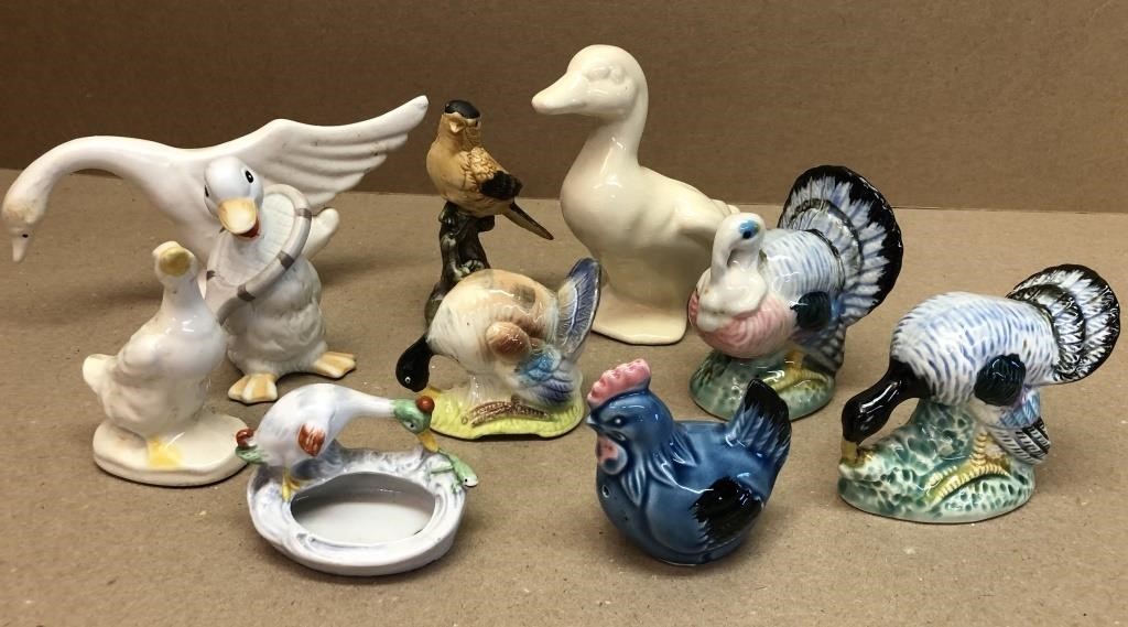 Figurines birds, chickens & ducks