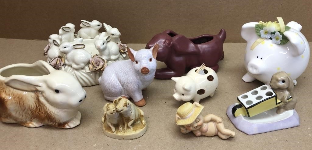 Figurines pigs & bunnies