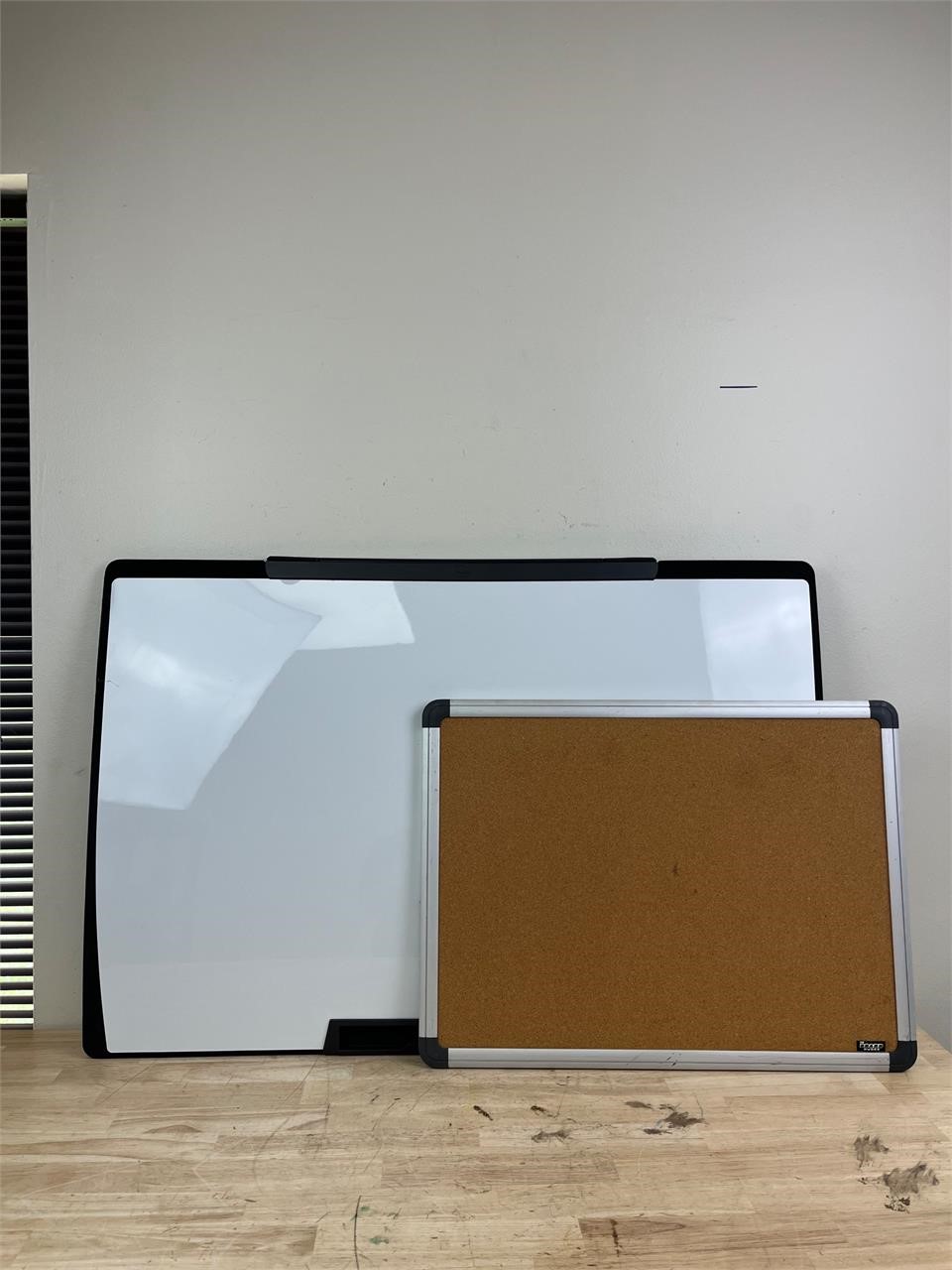 Foam white board and cork board B