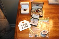 Pins / rings / cuff links assortment