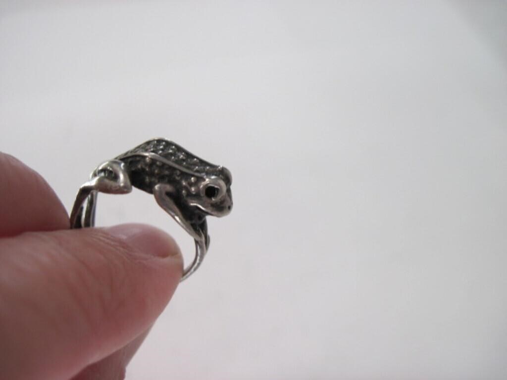 925 Silver Ring with Frog Size 6.5