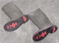 Servus Water Proof Boots (Size 15 Men)