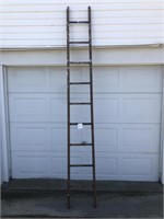 Wooden Ladder 10'