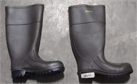 Servus Water Proof Boots (Size 5 Men)