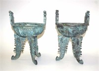 Pair of Chinese archaic metal food vessels