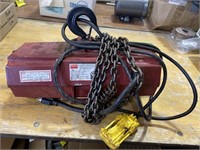 DAYTON Electric Chain Hoist: H2 - Light Duty,