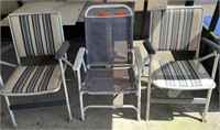 2 tables & 3 folding lawn chairs