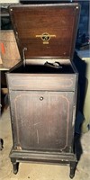 Columbia Victrola / no crank / untested