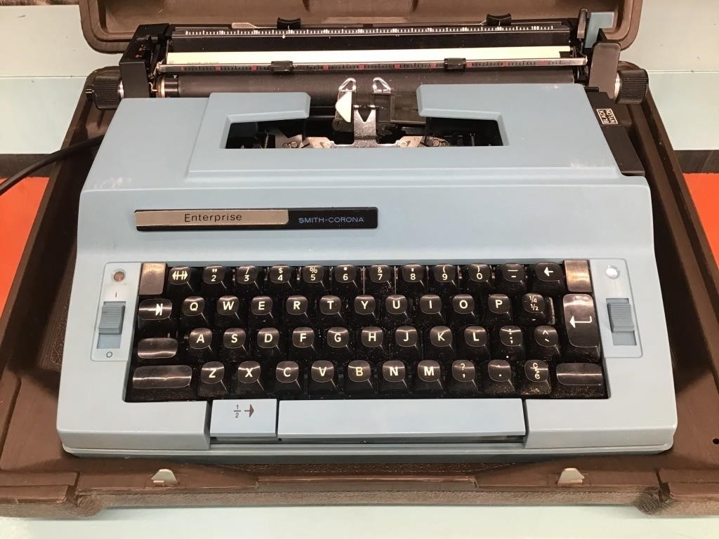 Smith-Corona Enterprise electric typewriter - runs
