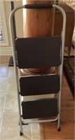 3-step folding step stool