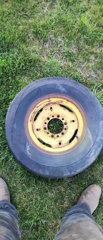 6 bolt wheel with 7.60 -15 tire