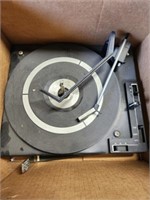 BSR turntable. As is-for parts or repair.