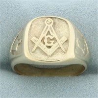 Mens Vintage Masonic Ring in 10k Yellow Gold