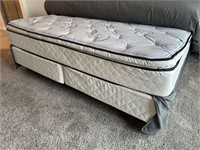 3PC KING MATTRESS & BOXSPRINGS