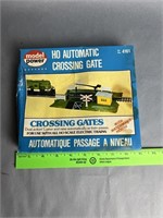 HO Scale Model Railroad Crossing Gate