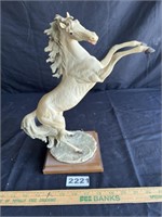 Guiseppe Armani Unicon Sculpture-No Horn