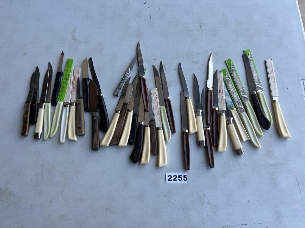 Large Lot of Vintage Knives