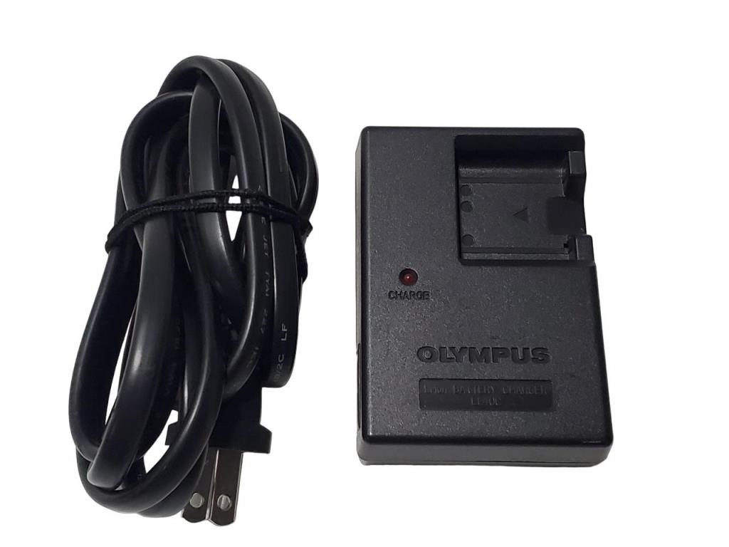 Olympus LI-40C Battery Charger w/ Power Cord 5135