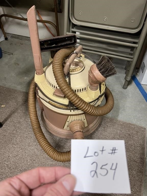 Vintage shop vac.