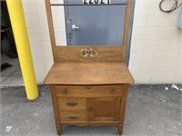 Vintage Wash Stand With Towel Bar