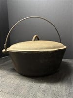 No. 8- 10 & 5/8in Cast Iron Dutch Oven