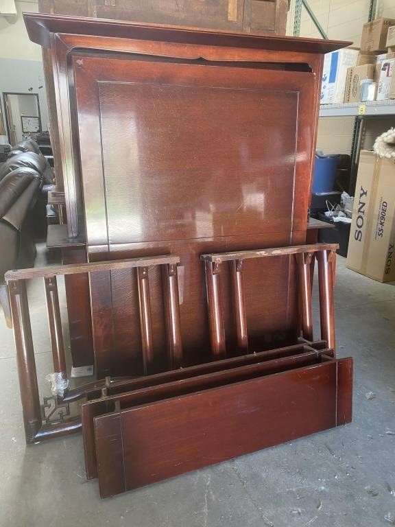 Mahogany Dining Room Table With 6 Chairs