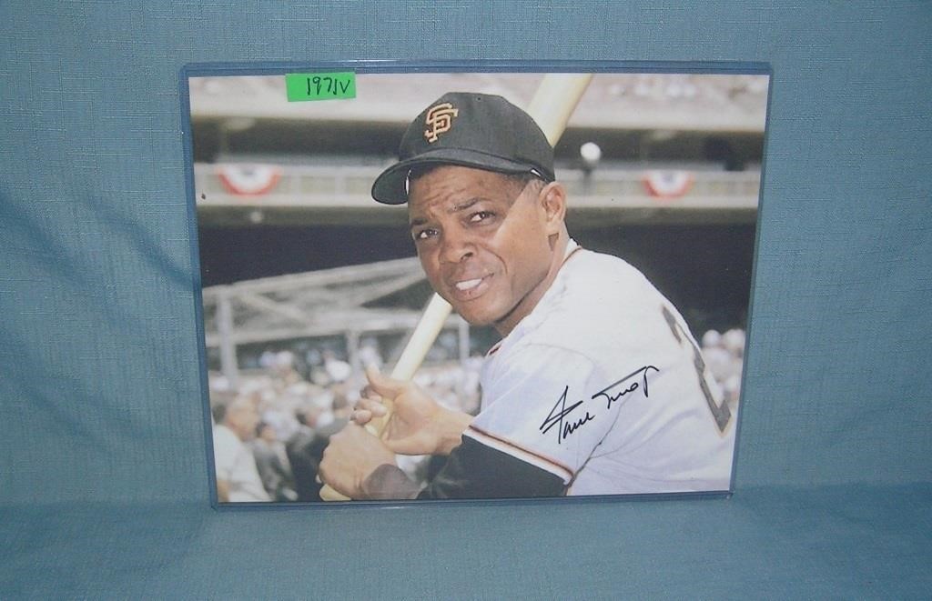 Willie Mays autographed  8 by 10 color photo with