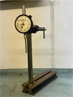Federal Machinist dial indicator, magnetized base