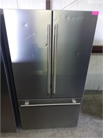 Criterion 21.1 CuFt French Door Refrigerator