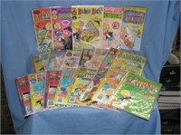 Large collection of vintage Richie Rich Comic Book