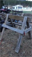WOODEN SAW HORSES & 55 GAL DRUM STAND