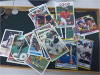 Small collection of sports cards baseball and