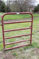 Farmaster 4' Metal Gate, Red