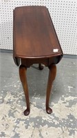 Queen Anne Drop Sides End Table