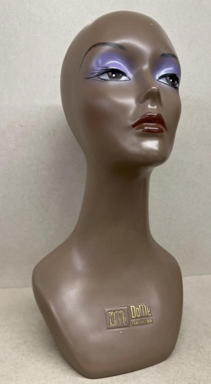 Dome collection mannequin head and neck
