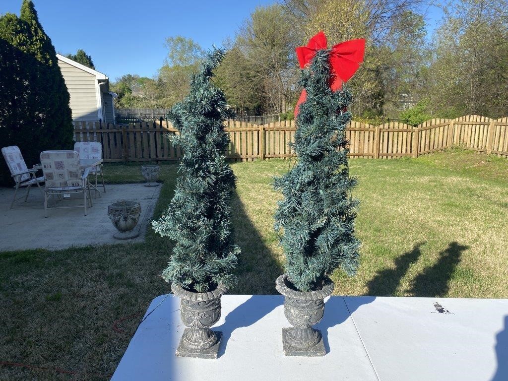 2 Outdoor Christmas Trees with Heavy Base Lights