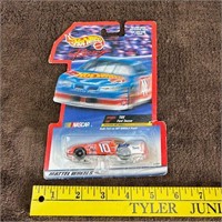 NASCAR Tide Ford Taurus Hot Wheels DieCast Toy Car