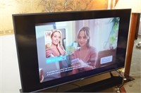 Working VIZIO TV with Remote 44x25.5"