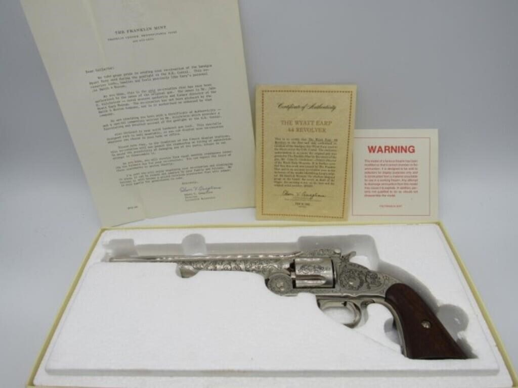 FRANKLIN MINT REPLICA REVOLVER: