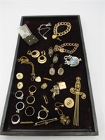 MIXED LOT OF OLDER JEWELRY: