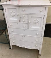 White Painted Bonnet’s Chest Of Drawers