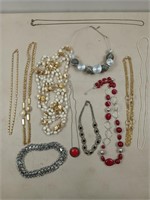 Asst jewelry