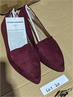 NEW LADIES SHOES US SIZE 8.5 MAROON