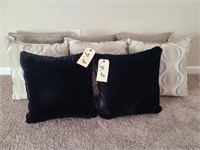 8PC ASSORTED THROW PILLOWS