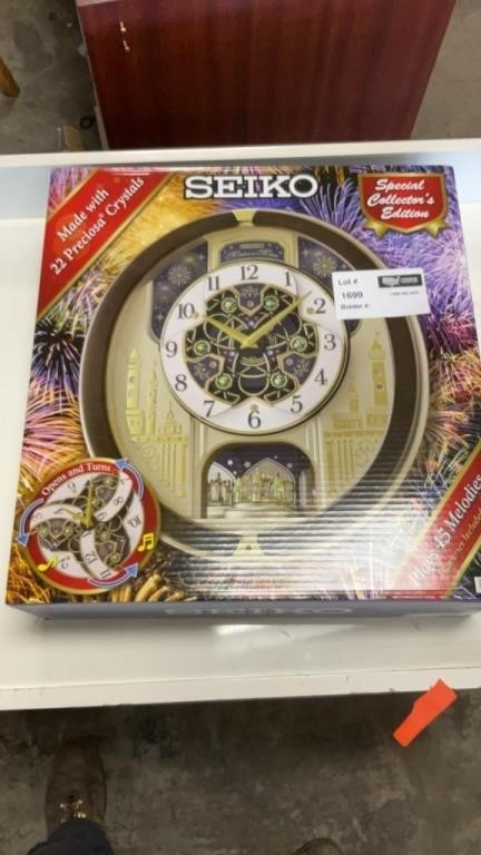 (A) SEIKO COLLECTORS EDITION WALL CLOCK