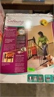 KidCo G2001 Safeway  Baby Gate for Child Safety