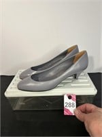 Glorius Grey Leather Pumps Made In Spain Size 9B