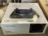 Audio-Technica  Stereo Turntable (cracked)