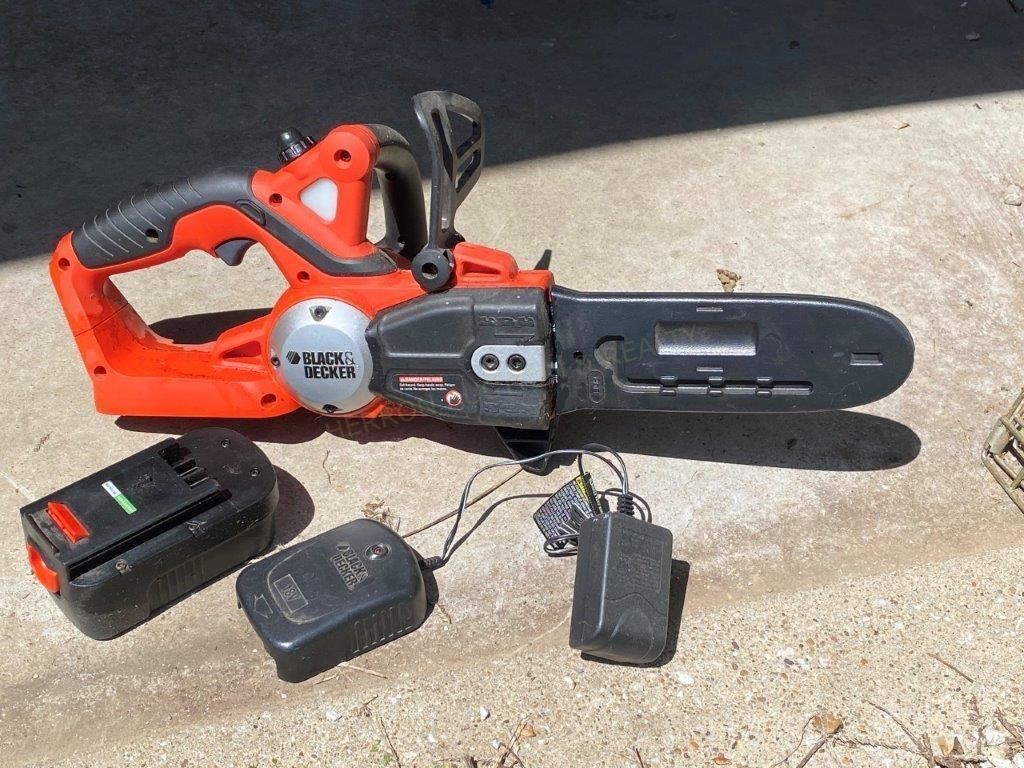 Black & Decker Battery Chainsaw