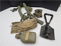 Military Shovel, Pouch, Flashlight, Belt +